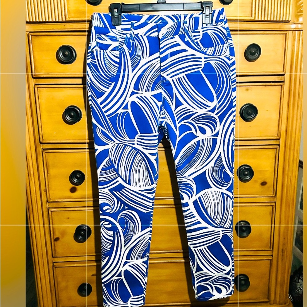 Women Chico’s  Pants 0.5 Blue So Slimming Girlfriend Ankle Abstract Print 29x26*